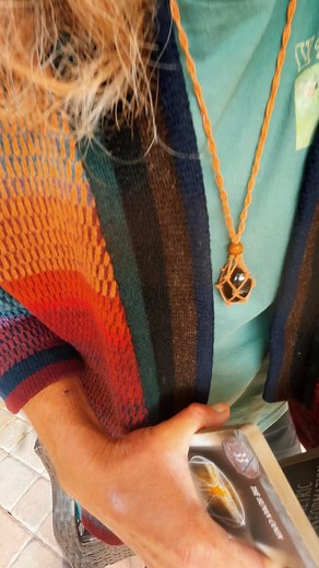 Sacred Geometry Oracle Message: The Right Triangle – Proportion The right triangle is a symbol of balance, proportion, and structure. It embodies the harmony between stability and movement, showing us that even within rigid forms, energy flows with purpose. In sacred geometry, the right triangle represents the relationship between the seen and unseen, the material and the spiritual. It teaches us that everything has a proportion, a divine ratio that aligns us with the greater order of the univer