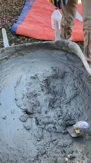 Spread Mud #asmr #cementasmr #construction #trowel #mortar #masonry #bluecollar #diy #trending #fyp#51 | Virginia Brewster