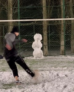 1.4K views | The snowman challenge ☃️ | Soccer Addict | Facebook