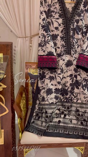 Beautiful Zainab Chottani #lahorefashiontrends #lahorefashion #lawn #designer #stitched | Cerise