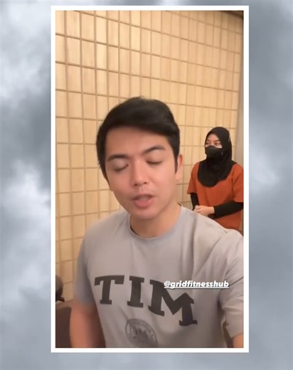 22K views · 130 reactions | Nicky Tirta sedang terapi saawan bantal 料 | Indonesian Celebrity Shirtless | Facebook
