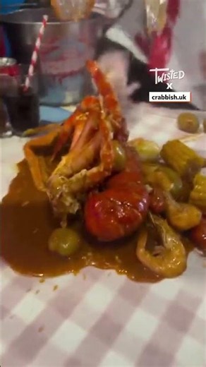 Delicious Seafood Boil 🦀👏 #SeafoodFeast #CrabLegs #GarlicButter