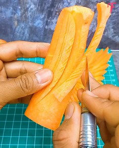 Skillful and imaginative carrot carving | Fabiosa Daily