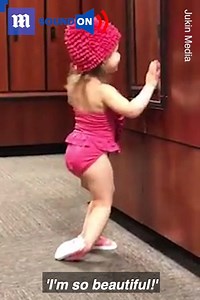 This is the level of self-appreciation we should all aspire to have 🥺 🙌 via Jukin Media | Daily Mail Video