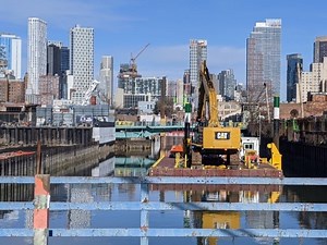Gowanus Canal Dredging Resumes After Sunken Barge Investigation