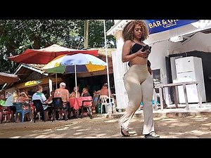 Catching All the new beautiful & thick Mangoes in sosua beach 😍