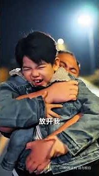 लड़की के भाई ने उसे गढ़े में धक्का दे दिया 😱 mini wood toy ~woodworking art skill #ytshorts #facts