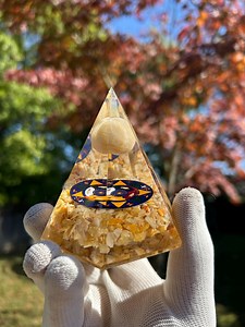 YELLOW AVENTURINE ORGONITE Pyramid Copper Coil, Moon Symbol, Solar Plexus Chakra - Etsy