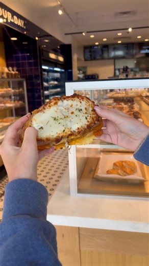 The ultimate cheese pull satisfaction! 🧀👌 | Paris Baguette