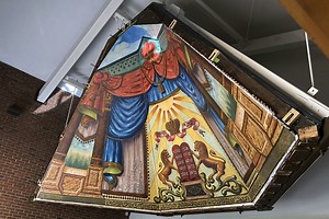 JAV atrasta nuostabi iš Kauno kilusio litvakų dailininko tapyta Dešimties Dievo įsakymų freska