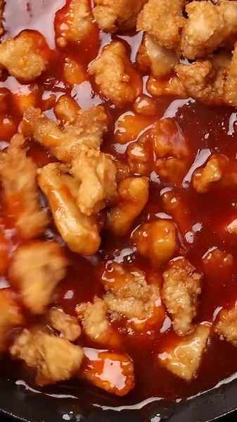 Mājās pagatavots medus cālis restorāna līmenī