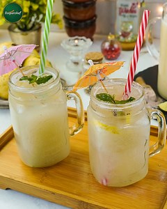 147K views · 1.6K reactions | Quench your thirst and tantalize your taste buds with this easy homemade guava lemonade recipe! Made with fresh guava, this vibrant pink drink is bursting with flavor and perfect for a hot summer day. #Guava #Lemonade #GuavaLemonade #drink | SuperChef | Facebook