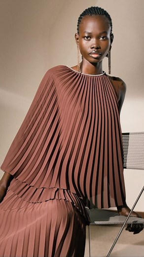 Effortless elegance - the Fabiana Filippi Spring Summer 2023 collection is the perfect synthesis of femininity and contemporary style. Explore more at fabianafilippi.com #FabianaFilippi #ss23 | Fabiana Filippi