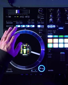 Catch 2021 DMC World Champion JFB in this 5 part mini tutorial where he gets 60 seconds to breakdown key scratching techniques on the DDJ-REV7 controller. In part one JFB covers the baby scratch as a fundamental. Look out for episode 2 in next few days! | AlphaTheta/Pioneer DJ India