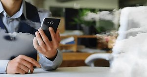 Hombre de negocios tocando el teléfono: video de stock (totalmente libre de regalías) 3913003471 | Shutterstock
