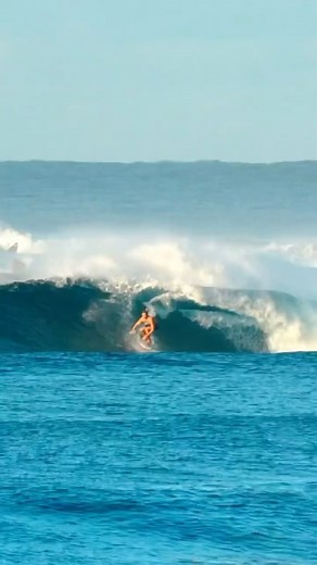 Leg burners🦵🔥@sheldonsimkus #shaperssurf #shapersfins | Shapers Surf Hardware
