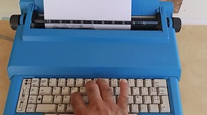 OLIVETTI ITALIA 90 TYPEWRITER Collection - Etsy UK