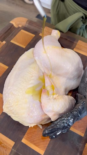 Lemon Pepper Chicken 🔥 If you have a @primoceramicgrills you need to get Primo Plus Grill Controller. Use code PP10 for 10% off. Monitor your pit temp and food with the Primo App. . . #primogrill #primoovalxl #primolife #madeinamerica #primoceramicgrills #lemonpepperchicken #smokedchicken #bbq #barbecue #forkyeah #eats #lovefood #iifym #cheatmeal #munchies | TonyandMaribel