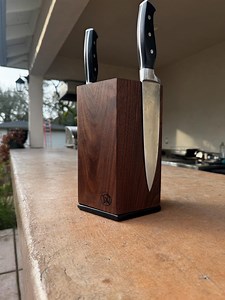 Spinning Magnetic Knife Block – Solid Walnut | 360 Degree Rotating Design - Etsy