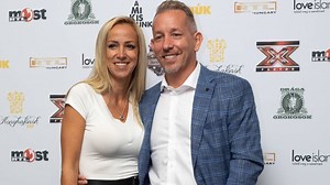 Sárközi Ákos és felesége furcsa nászútra készül