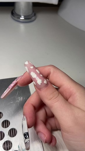 Nail Art Application: Step-by-Step Guide