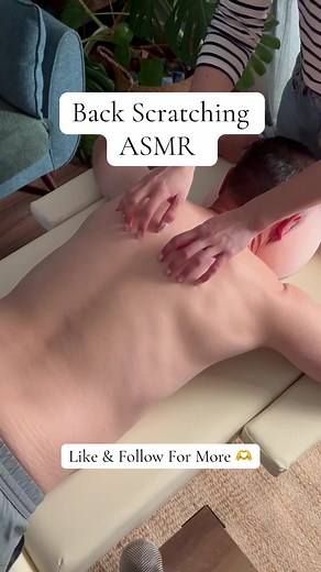 If you need help falling asleep, this video of real person ASMR back scratching is definitely going to help #realpersonasmr #scratchingasmr #tickles #relaxingvideo #asmrtriggers #asmrtiktoks #asmr_tingles #backscratch