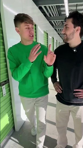 Speed gift wrapping competition!