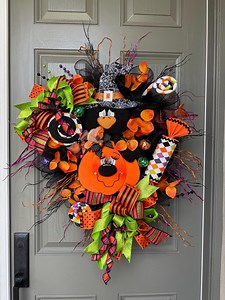 Halloween Crow in Pumpkin Wreath - Etsy UK