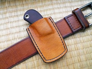 Brontu neck custom knife by Andrzej Woronowski