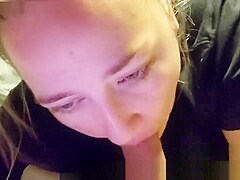 PAWG Gets A Surprise CIM,Close Up BJ While Playing Her Phone,Love Her Eyes
