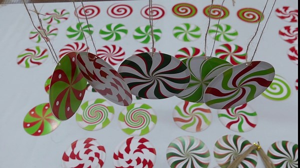 Gameza Christmas Candy Hanging Decorations - 48PCS Christmas Tree Hanging Ornaments Outdoor Candy Decorations Classic Candy Hanging Ornaments Yard Christmas Tree Candy Decor Xmas Decor Supplies