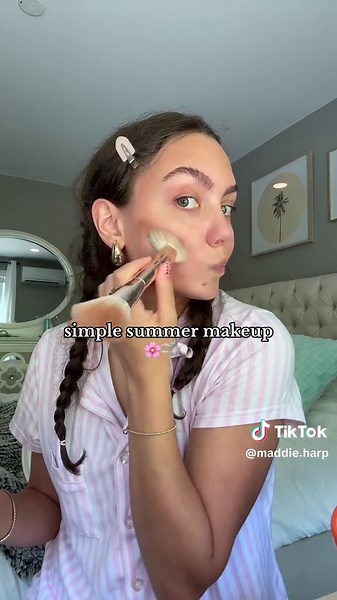 Simple Summer Makeup Tutorial for a Fresh Look