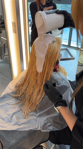 1K views | GET THIS BOMBSHELL HAIR COLOUR NOW 朗 SUNWAY METROPARK...