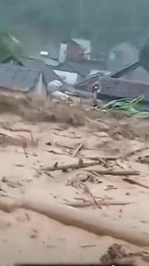 99K views · 2.9K reactions | Cảnh lũ lụt Miền Trung thảm thiết,Mưa ngập tràn dân biết làm sao.Nước đâu cứ chảy ào ào,Cuốn đi tất cả dân đau đớn lòng | Quan Âm Nam Hải Tiền Giang | Facebook