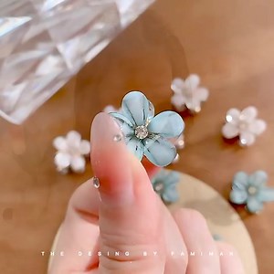 Red button on Reels | Facebook