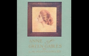 #Fahrenheit  | Reseña: 'Ana de las Tejas Verdes' (1908), de Lucy Maud Montgomery Dos hermanos deciden adoptar a un muchacho huérfano de un orfanato de Nueva Escocia para que les ayude con la granja. Debido a una serie de desgracias y malentendidos, la que termina en Tejas Verdes es una precoz e inteligente chica de once años llamada Ana Shirley, comentan Jackie Callejas y Rubén Cantor | Presencia Universitaria | Facebook