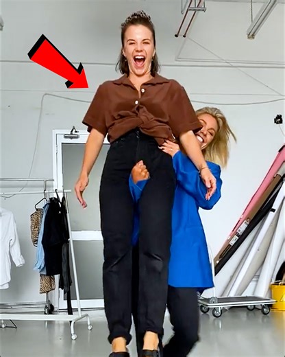 One Arm Challenge – Who Can Survive?! 🏆😂 #OneArmChallenge #FitnessFails #ChallengeAccepted #TrendingNow #ViralChallenge | Kewon Vines