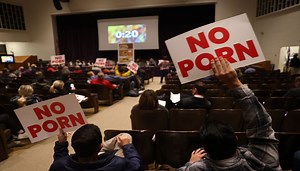 Culture wars explode in Chicago suburb after protesters call H.S. library book ‘porn,’ but students decry censorship