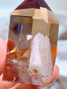 So beautiful Smokey point with thousand layers white garden mountains and with black rutile and strong rainbow,very very very shiny and clear,so so so pretty! | Rock's Rock Store