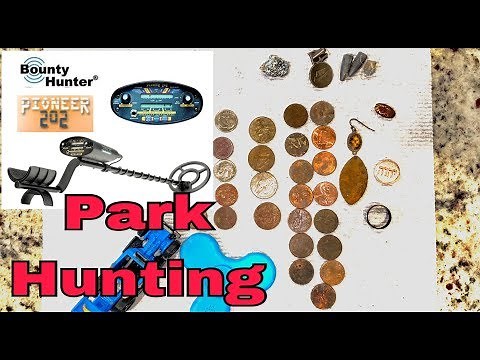 Park Hunting with my old Bounty Hunter Pioneer 202 metal detector