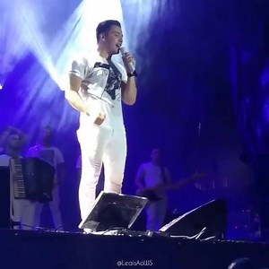 4.5K views · 284 reactions | Regrann from @wesleysafadao - Bom dia! Quem já aprendeu "Só Pra Castigar" ? Lembrando que você pode conferir no YouTube e no seu aplicativo de música favorito.  #SóPraCastigar #WsMaisUmaVez #VaiSafadão Vídeo: @leaisaows - #regrann | Colados no Safadão | Facebook