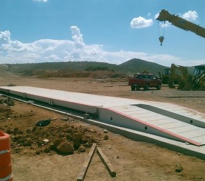 [Hot Item] Carbon Steel Material Electronic Truck Scales with Its Own Ramp
