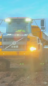 19K views · 233 reactions | @bentheop is powering through the slop with his Volvo A30G  Now in Nottingham , stripping and shifting large amounts of top soil at a housing and industrial site. Follow Ben, 18 year old machine operator, to watch more of his content. . #adt #hauler #dumper #artic #heavyequipment #civilengineering #construction #youngoperator #bigmachines #earthmoving | Volvo Construction Equipment | Facebook