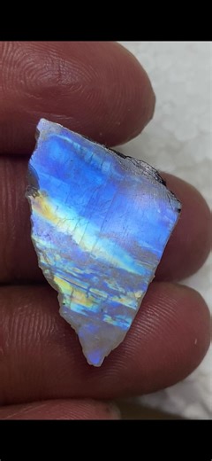 Natural Rainbow Moonstone Raw || Size=25x18x8 Mm || Carat=21.20 - Etsy