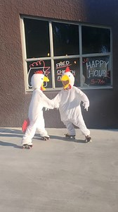 Round up the crew for FRIED CHICKEN FRIDAY! FRIDAY WINGS HAPPY HOUR!!! 🔥🔥🔥🔥🔥🔥🔥🔥🔥🔥🔥🔥🔥🔥🔥🔥 1/2 PRICE CHICKEN WINGS HAPPY HOUR drink specials on selected slushy cocktails, beer and wine EVERY FRIDAY NIGHT from 5 - 7pm! Wing deal available with any BEER / WINE / COCKTAIL / MOCKTAIL purchase. Bookings HIGHLY RECOMMEND! PH 03 5280693 T's & C's... Dine in only. No takeaways. 1/2 PRICE WINGS available with any beer, wine, cocktail or mocktail purchased. | The Smoking Barrel