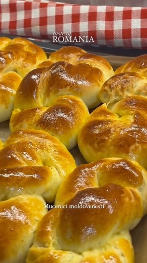 Ever wondered what magic tastes like? Imagine a journey through Romania, where each bite tells a story, and each flavor takes you deeper into a land of culinary wizardry. Here, in the heart of tradition, lies the Mucenici moldovenești cu miere și nucă, a dish that’s not just food, but a rite of passage into Romanian soul food. This isn’t just any treat; it’s a gastronomic event, celebrating both the arrival of spring and the valor of the martyrs with every sticky, sweet, and nutty bite. Diving i