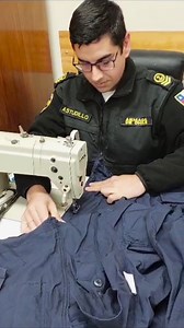 Hoy nuestros Sastres conmemoran 133 años manteniendo impecables los uniformes de la Armada de Chile ⚓️🇨🇱 En su nuevo aniversario enviamos un cariñoso saludo a quienes han formado parte de esta Especialidad #ComprometidosConElMar | Armada de Chile