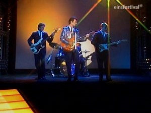 Chris Isaak - Dancing 1985