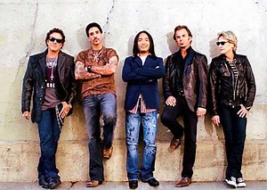 Journey - Resonate (videoclip)