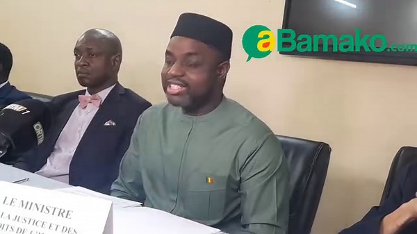 Le ministre de la justice Mamadou Kossogue s'exprime | aBamako.com